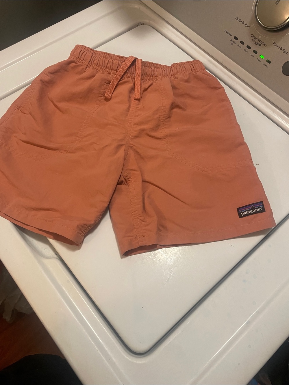 Patagonia kids Rust Orange Elastic-Waist Hybrid Shorts size small